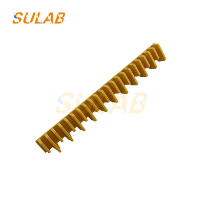 Xe leo thang HE645B024H01 Hyundai Step Frame HE645B024H02 Step Edge Strip 645B023H Step Strip