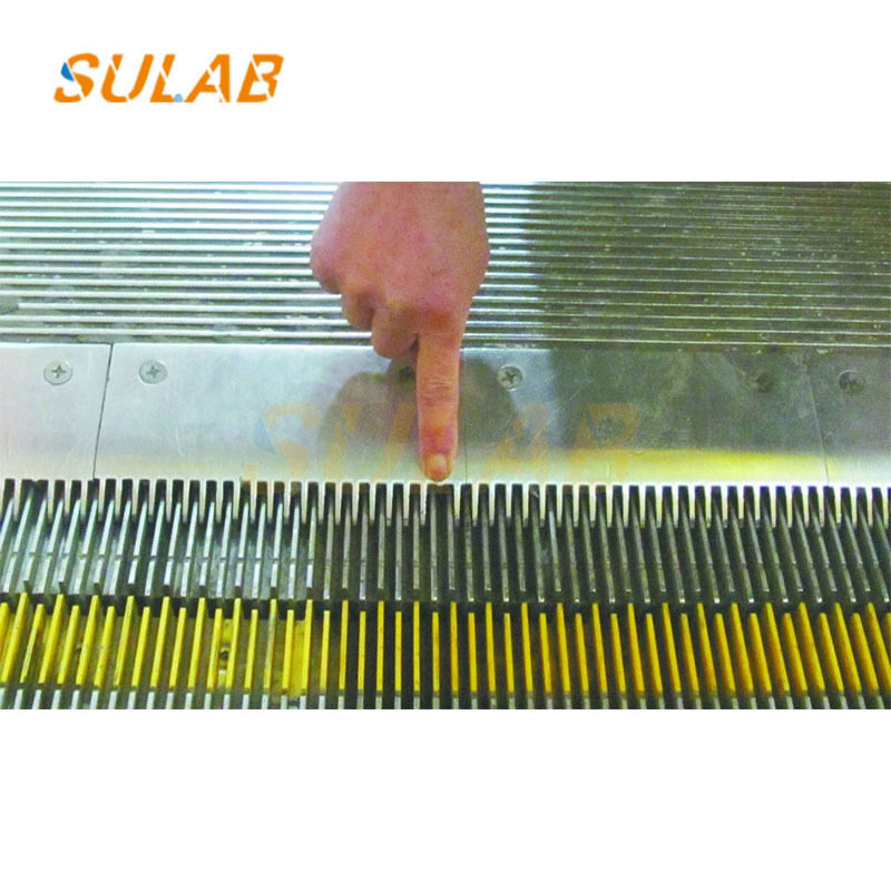 Yellow Plastic Escalator Comb Plate with 22 Teeth and Safety Trigger for Moving Walkway Spare Parts