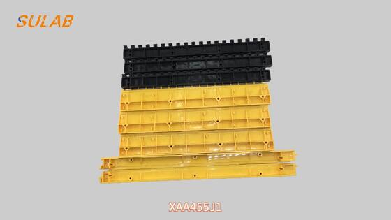 Dải phân giới bậc thang cuốn bằng nhựa ABS cao cấp có gắn 19 răng và cạnh cảnh báo an toàn màu vàng độ sáng cao cho OTIS XAA455J1