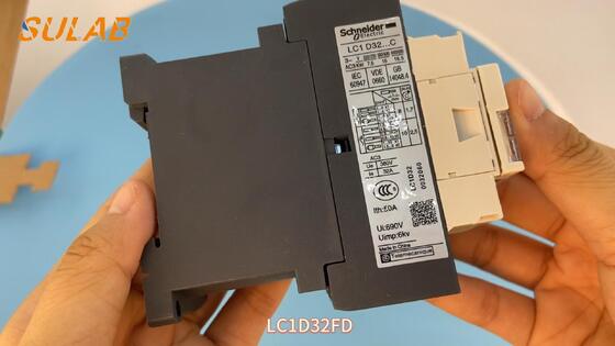 Schneider LC1D32FD 3-Pha Contactor Công Suất 32A Cuộn Hút 110VDC 1NO+1NC Phụ Trợ cho Tủ Điều Khiển Thang Máy